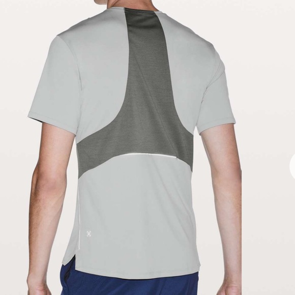 Lululemon Fast & Free Short Sleeve
Sea Salt / Grey Sage - Picture 2 of 6